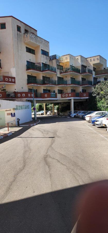 דירת חדר יפה ונעימה באיזור פסטורלי ושקט Daire Zikhron Ya'akov Dış mekan fotoğraf
